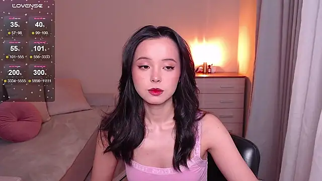 Snapshot of lia_hetty chatting on 12-29-24, 02:21 lia hetty online show from 12-29-24, 02:21