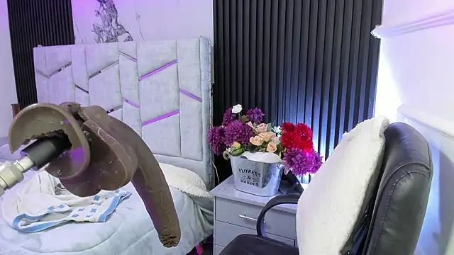 Snapshot of Ariablakee chatting on 02-21-26, 12:56 Ariablakee online show from 02-21-26, 12:56