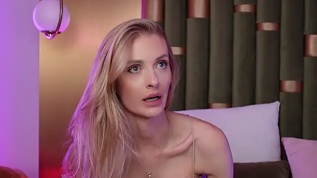 AmeliaAngel online show from 12-16-25, 05:28