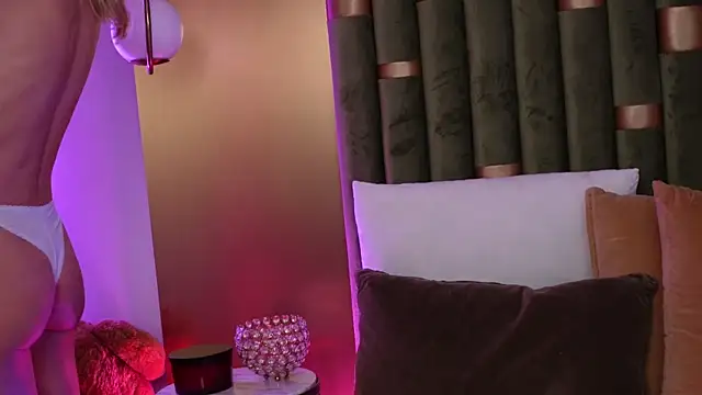 AmeliaAngel online show from 10-01-25, 11:36