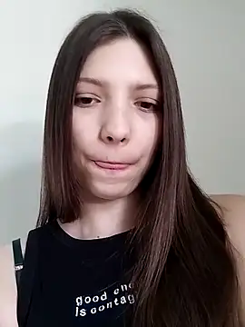 LunaTori456 online show from 04-24-26, 08:05