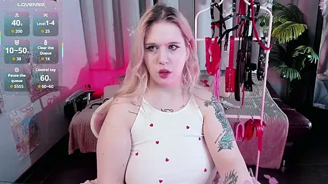  FrostLuna online show from 01-09-26, 05:36