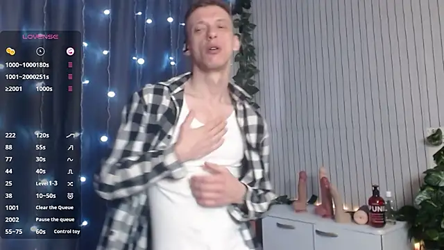 Snapshot of Jamie_Inked chatting on 03-29-26, 06:37 Jamie Inked online show from 03-29-26, 06:37