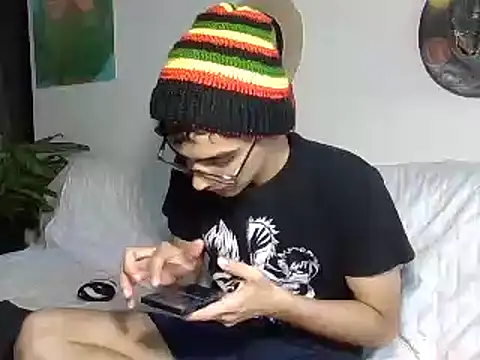 Snapshot of Colombian0baby chatting on 01-08-26, 08:48 Colombian0baby online show from 01-08-26, 08:48