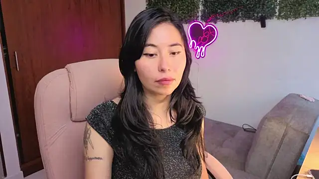 LolaOpalX online show from 05-08-26, 03:38