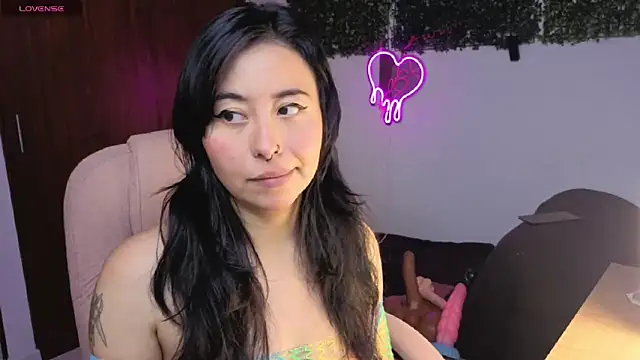 LolaOpalX online show from 04-22-26, 12:28
