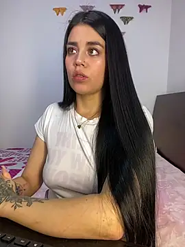 sophyy white online show from 02-02-26, 10:42