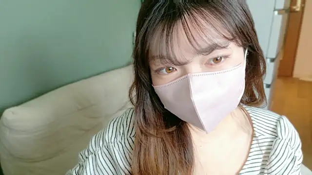   Yui  online show from 03-06-26, 01:44