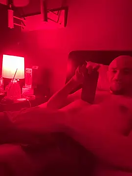 Snapshot of cloudyplay661 chatting on 02-08-26, 02:31 cloudyplay661 online show from 02-08-26, 02:31