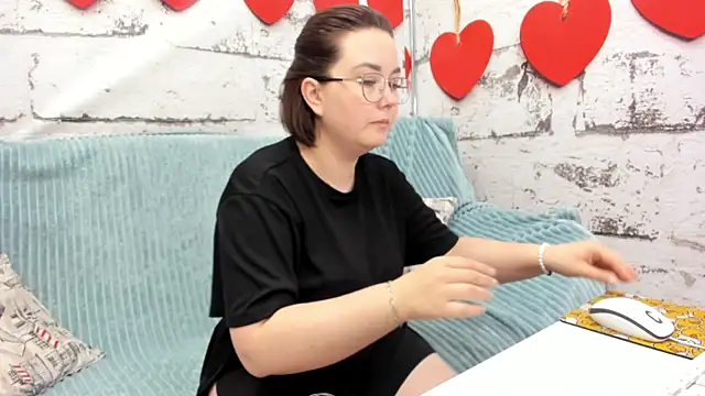 Sweetie Rozzy online show from 05-13-26, 01:23