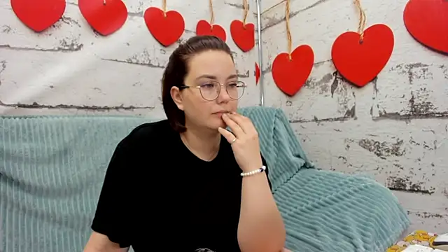 Sweetie Rozzy online show from 05-14-26, 01:46