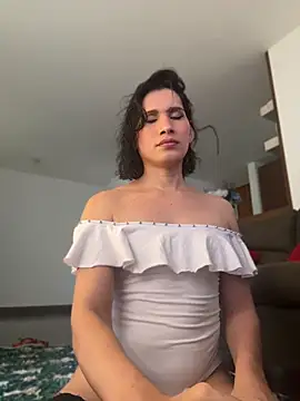 Snapshot of milablossom01 chatting on 06-26-26, 07:52 milablossom01 online show from 06-26-26, 07:52