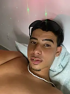 lzinho9153 online show from 01-12-26, 12:50