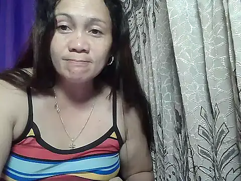 Snapshot of prettymomma24xx chatting on 06-16-26, 12:32 prettymomma24xx online show from 06-16-26, 12:32