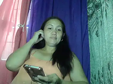 Snapshot of prettymomma24xx chatting on 06-28-26, 02:29 prettymomma24xx online show from 06-28-26, 02:29