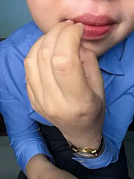 Bong lovelyy online show from 01-19-26, 01:09