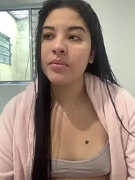 Snapshot of kahraujo chatting on 06-19-26, 11:05 kahraujo online show from 06-19-26, 11:05