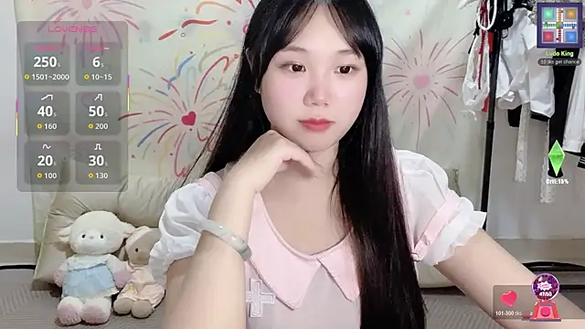 Snapshot of xiaoguai99 chatting on 06-27-26, 01:28 xiaoguai99 online show from 06-27-26, 01:28