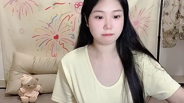 Snapshot of xiaoguai99 chatting on 07-08-26, 12:39 xiaoguai99 online show from 07-08-26, 12:39