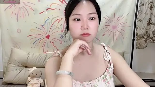Snapshot of xiaoguai99 chatting on 07-04-26, 08:31 xiaoguai99 online show from 07-04-26, 08:31