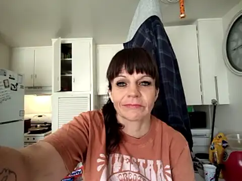 Petitegreeneyez69 online show from 06-08-26, 04:18