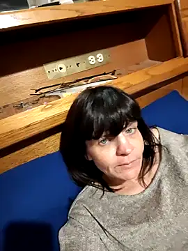 Petitegreeneyez69 online show from 02-10-26, 09:52