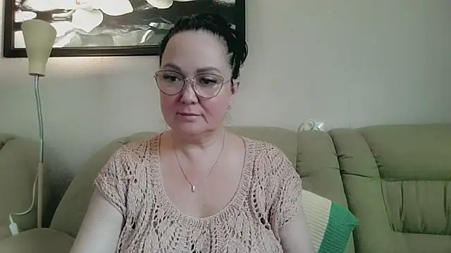 Snapshot of infinity_loveliness chatting on 06-25-26, 06:40 infinity loveliness online show from 06-25-26, 06:40