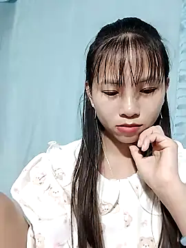 Snapshot of Wily-06 chatting on 04-28-26, 12:31 Wily-06 online show from 04-28-26, 12:31