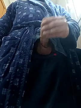 Snapshot of Tommybpdy chatting on 02-09-26, 11:19 Tommybpdy online show from 02-09-26, 11:19