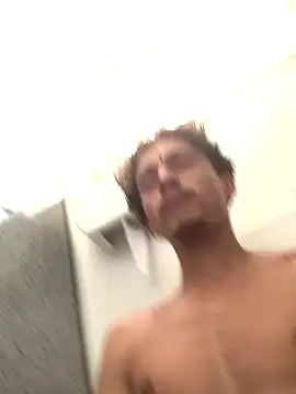 Snapshot of alenozin69 chatting on 01-14-26, 06:00 alenozin69 online show from 01-14-26, 06:00