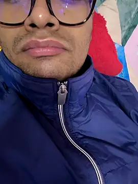 Chocolate-Axel online show from 02-08-26, 01:53