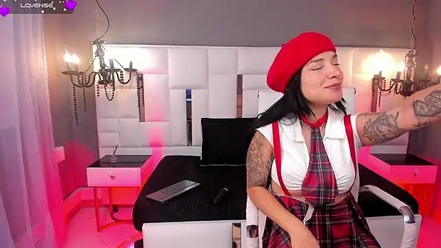 Snapshot of MAGIC_ISIS_ chatting on 02-25-26, 04:56 MAGIC ISIS online show from 02-25-26, 04:56