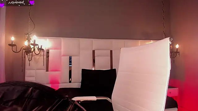 Snapshot of MAGIC_ISIS_ chatting on 03-04-26, 04:31 MAGIC ISIS online show from 03-04-26, 04:31