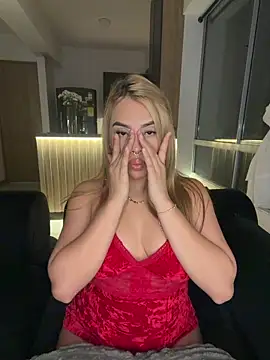 Snapshot of karymoron chatting on 02-04-26, 04:29 karymoron online show from 02-04-26, 04:29