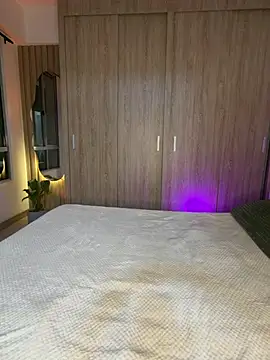 Snapshot of karymoron chatting on 02-21-26, 05:42 karymoron online show from 02-21-26, 05:42