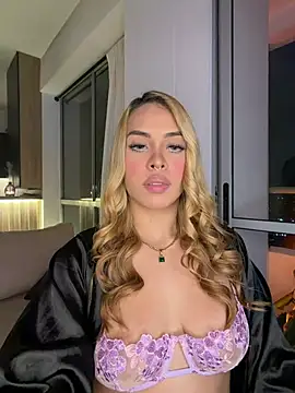 Snapshot of karymoron chatting on 06-18-26, 07:51 karymoron online show from 06-18-26, 07:51