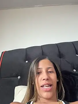 vicky bass  online show from 06-03-26, 02:18