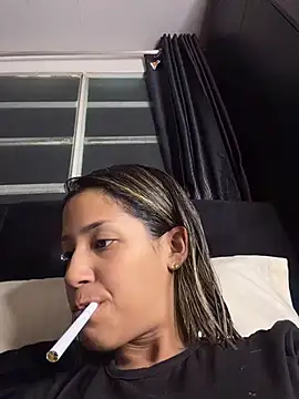 Snapshot of vicky_bass_ chatting on 06-21-26, 03:34 vicky bass online show from 06-21-26, 03:34