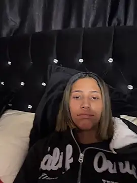 vicky bass  online show from 06-10-26, 11:28