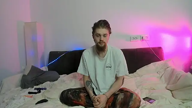 Lev Miller online show from 02-10-26, 03:27