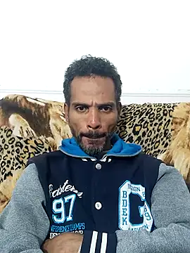 Snapshot of moreno_alpha_br chatting on 07-12-26, 03:40 moreno alpha br online show from 07-12-26, 03:40