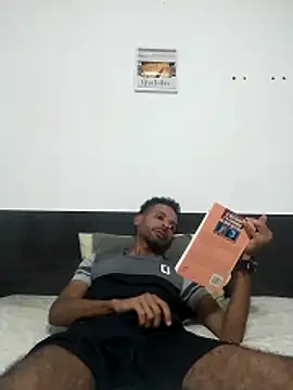 Snapshot of moreno_alpha_br chatting on 02-13-26, 03:06 moreno alpha br online show from 02-13-26, 03:06