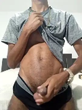 Snapshot of moreno_alpha_br chatting on 01-18-26, 08:23 moreno alpha br online show from 01-18-26, 08:23