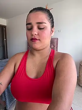 Snapshot of ZoetteUrus chatting on 01-06-26, 01:04 ZoetteUrus online show from 01-06-26, 01:04