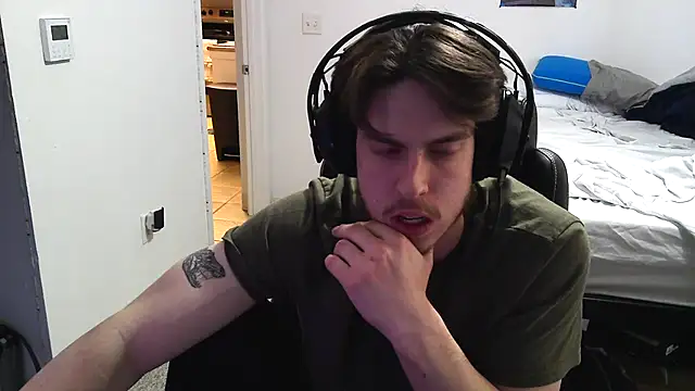 Snapshot of YummyDin chatting on 03-03-26, 06:59 YummyDin online show from 03-03-26, 06:59