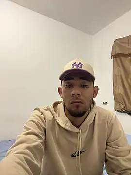 youngalexofficial online show from 01-12-26, 02:40