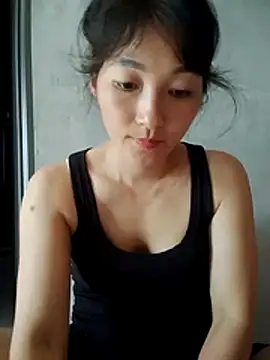 Snapshot of Asami_6868 chatting on 05-25-26, 10:25 Asami 6868 online show from 05-25-26, 10:25