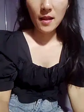 Snapshot of Asami_6868 chatting on 05-11-26, 04:04 Asami 6868 online show from 05-11-26, 04:04