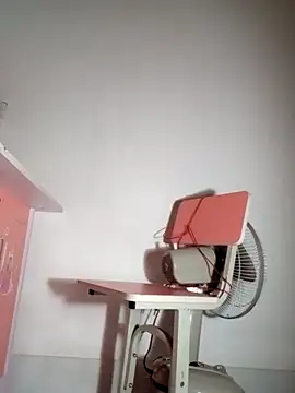 Snapshot of lina_loveee chatting on 02-18-26, 05:53 lina loveee online show from 02-18-26, 05:53