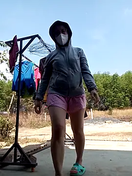 Snapshot of lina_loveee chatting on 02-24-26, 06:47 lina loveee online show from 02-24-26, 06:47